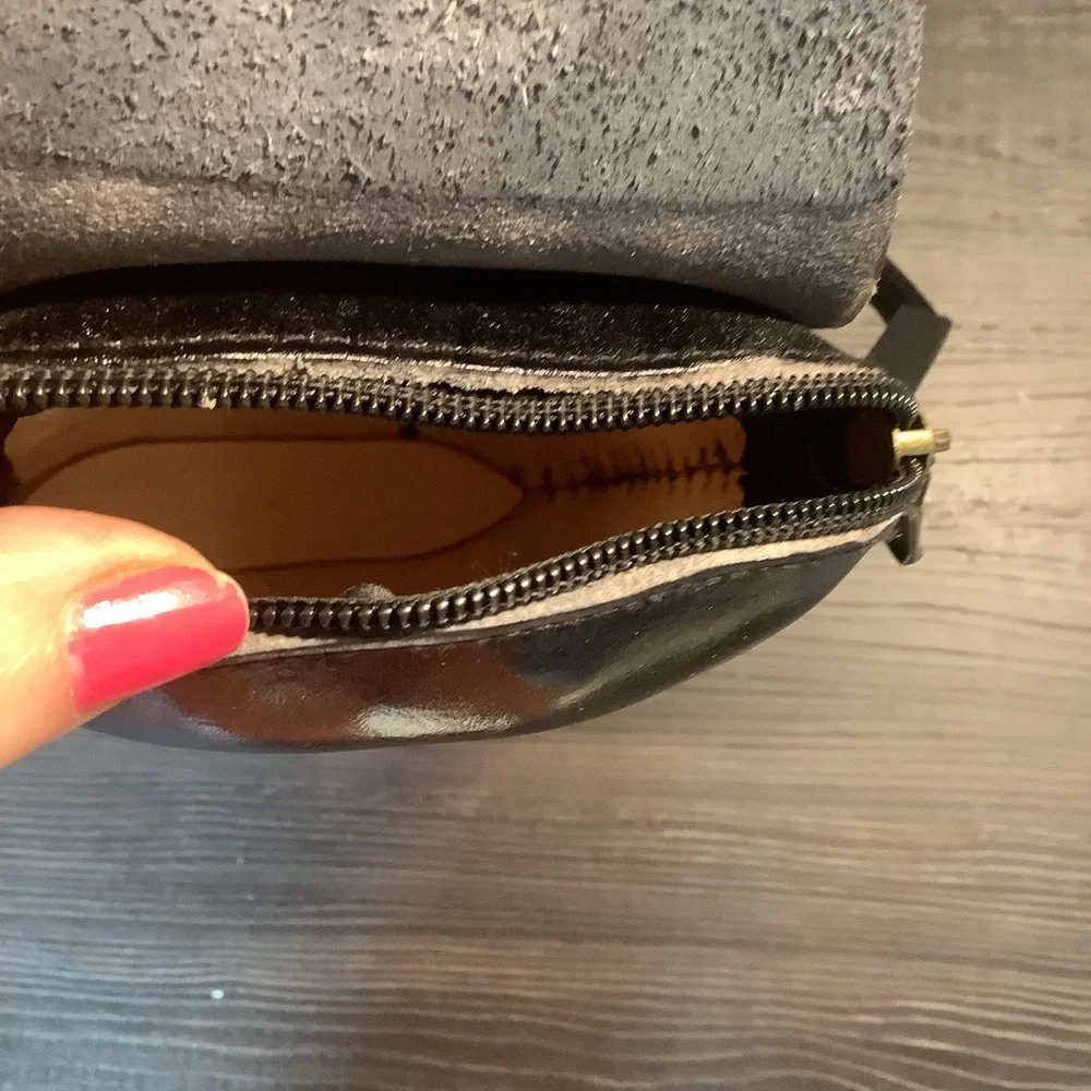 Black Cat Leather Crossbody Bag - Picture 10 of 15